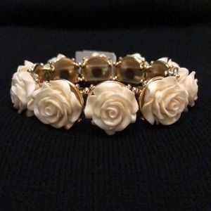 NY&Co roses bracelet